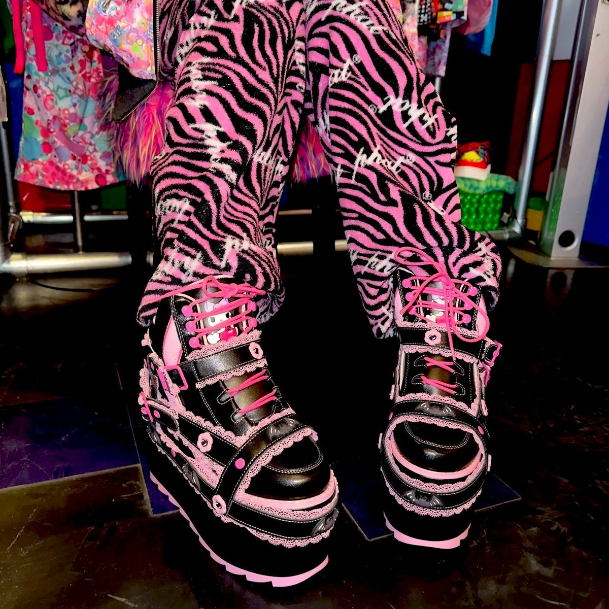 QOZMO KUROMI Shoes By YRU | 6%DOKIDOKI WORLDWIDE WEB SHOP