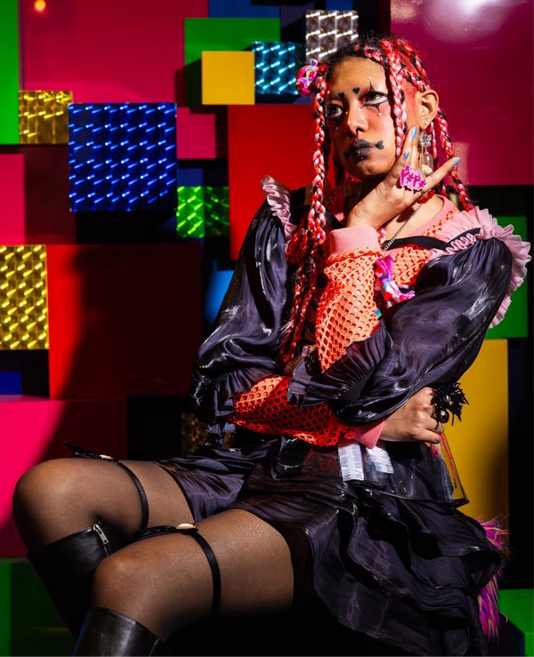 6-D/Tulle Frill Sleeve Attachment