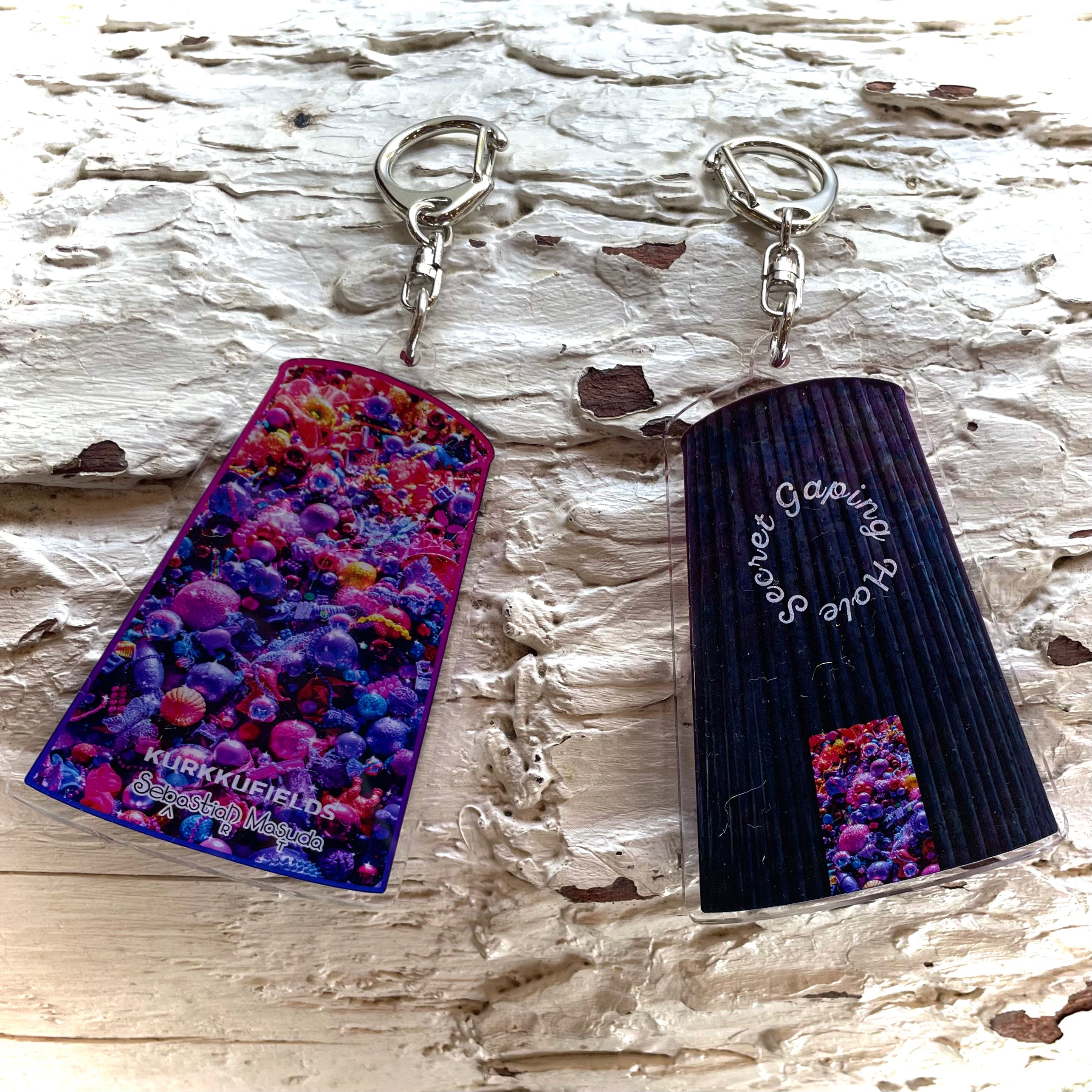 Acrylic Keychain / Gaping Hole Secret | 6%DOKIDOKI WORLDWIDE WEB SHOP